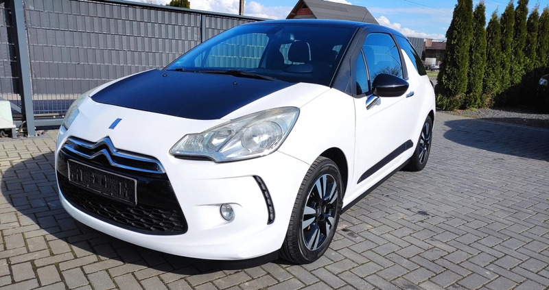 Citroen DS3 cena 17900 przebieg: 148000, rok produkcji 2010 z Błaszki małe 301